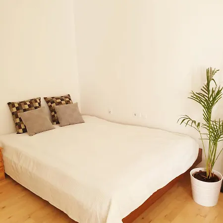 Appartement Charming And Spacious In